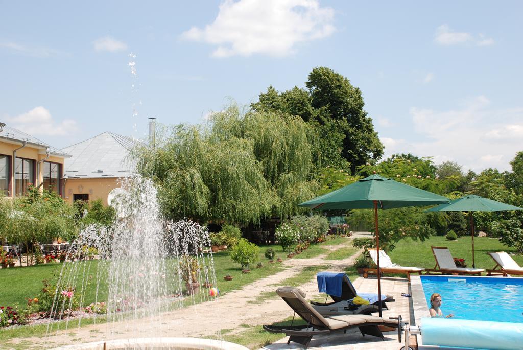 Villa Giulia Islaz Екстер'єр фото