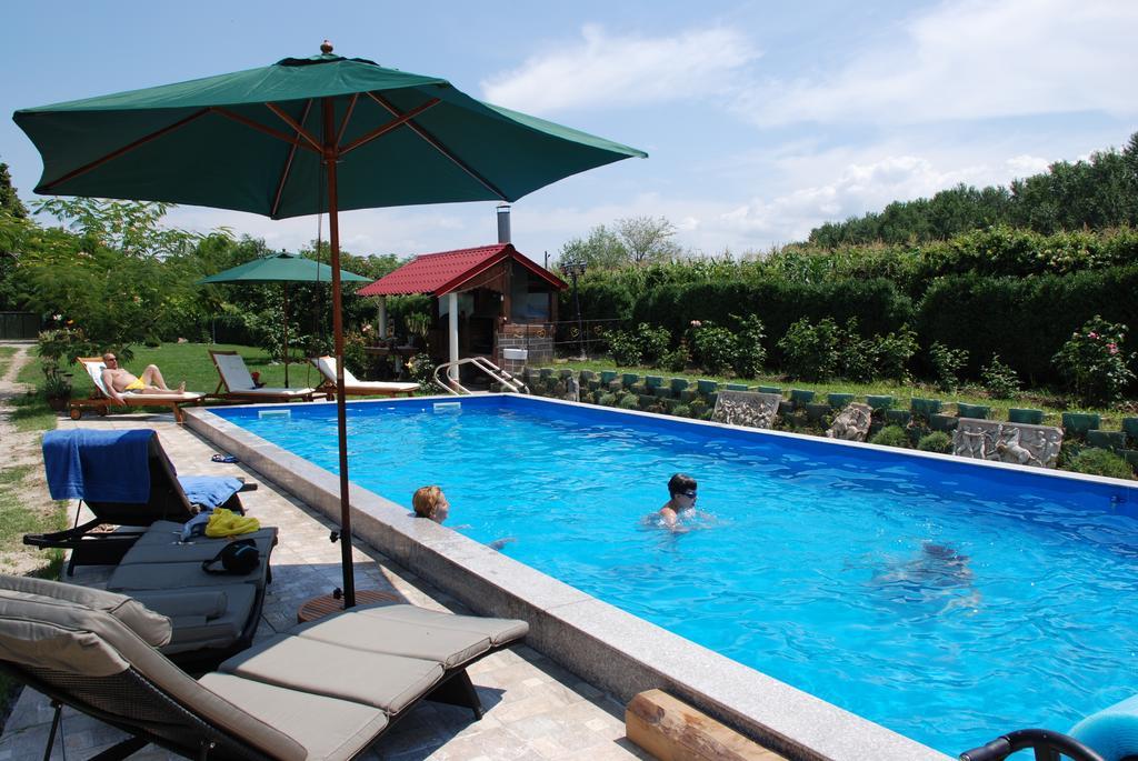 Villa Giulia Islaz Екстер'єр фото