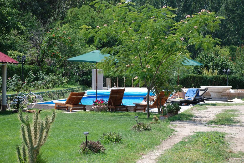 Villa Giulia Islaz Екстер'єр фото