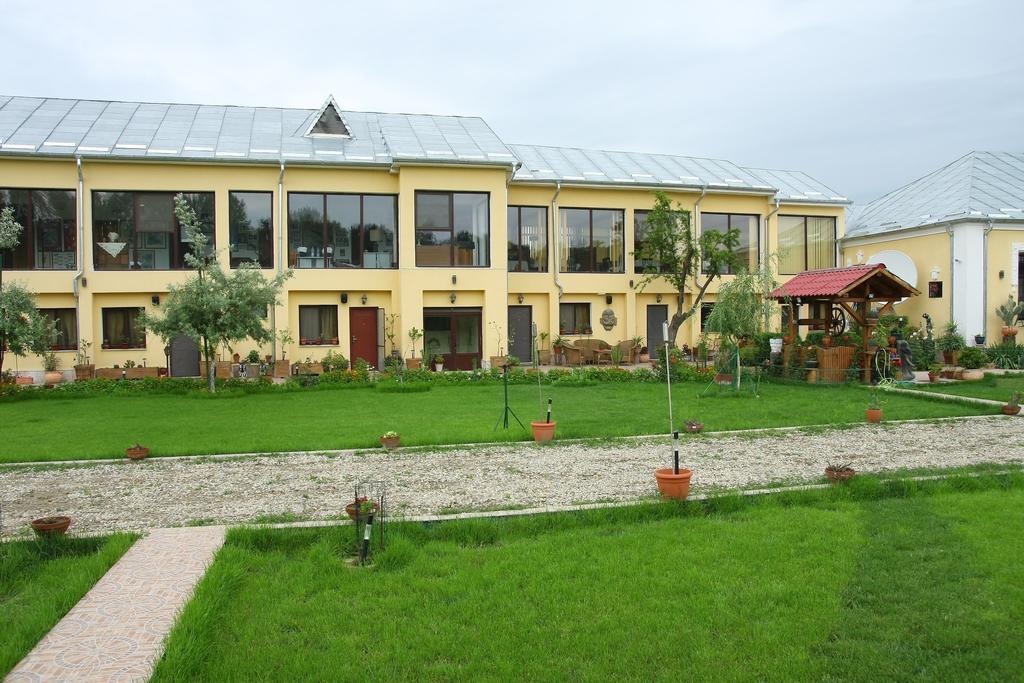Villa Giulia Islaz Екстер'єр фото
